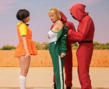 green light for pussy games Emily Thorne Nicole Zurich