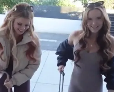 wrong room or is it Elly Clutch Chloe Foxxe